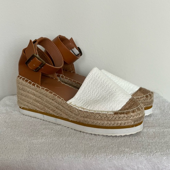 NÁUTICA- Espadrilles In Tan and White with Platform Heel Sandals in Size 7.5 - Picture 1 of 7